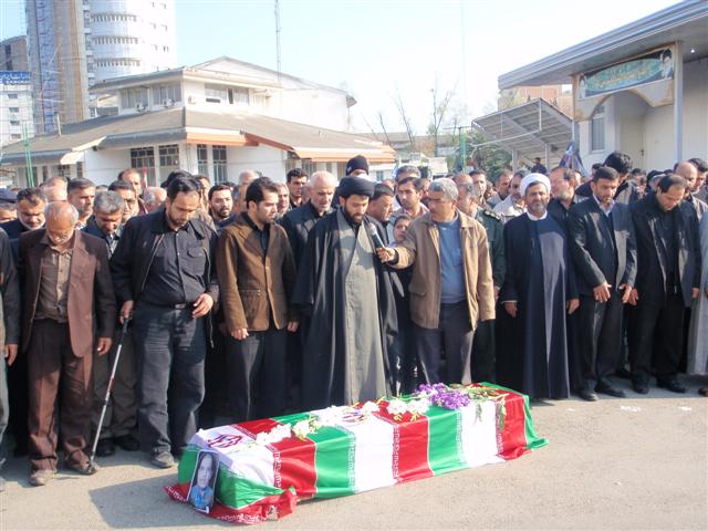 پيكر پاك جانباز سيدموسي ركابي در جوار برادرانش؛ سيدين شهيدين رضا و باقر آرام گرفت