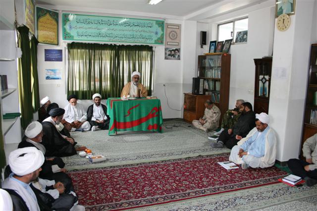 سرافرازی جمهوری اسلامی ایران در جهان مرهون کارهای بزرگی است که امام (ره) انجام دادند