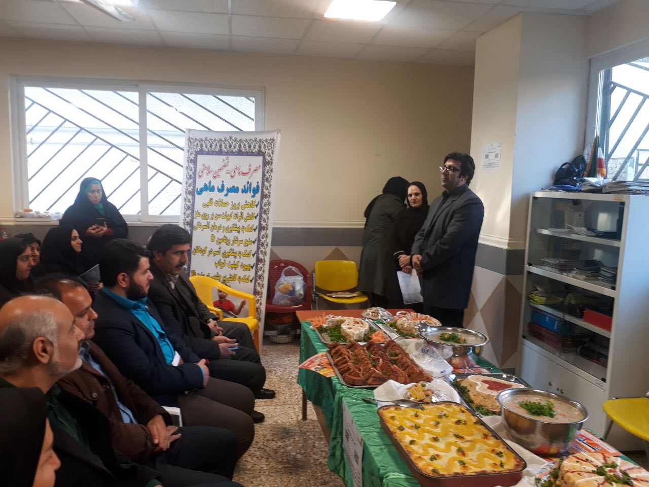 برگزاری کلاس آموزش طبخ آبزیان دردبیرستان آیت اله هاشمی شهرستان سوادکوه شمالی